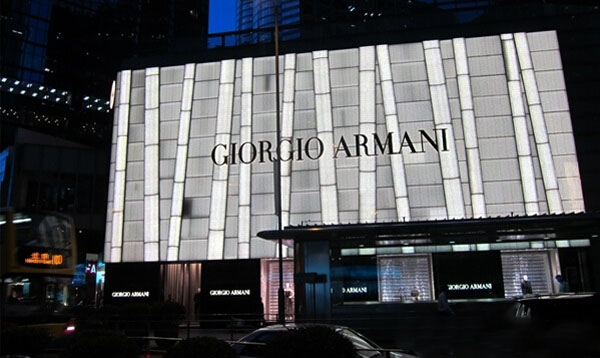  Armani