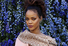 Rihanna 拒绝参演维多利亚的秘密时装秀